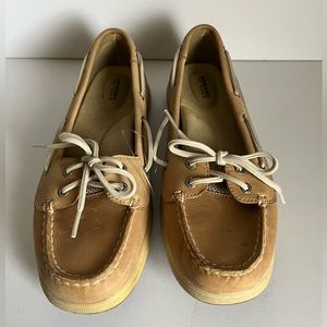 SPERRY Women's Tan Angelfish Varsity Boat Shoe, Size 8.5